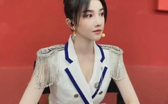 9877美女被虐图片